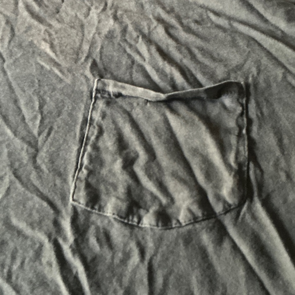 Universal Thread Charcoal Tee - Picture 4 of 5